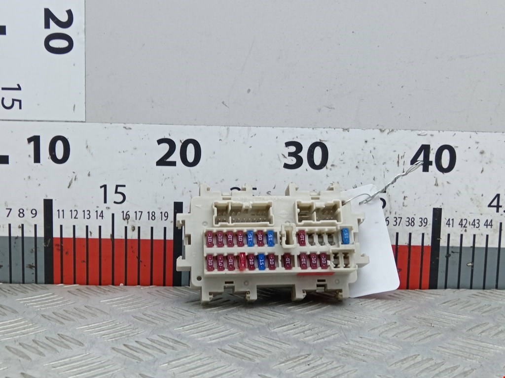 Датчик уровня в бачок омывателя NISSAN Pathfinder R51M 2004-2014