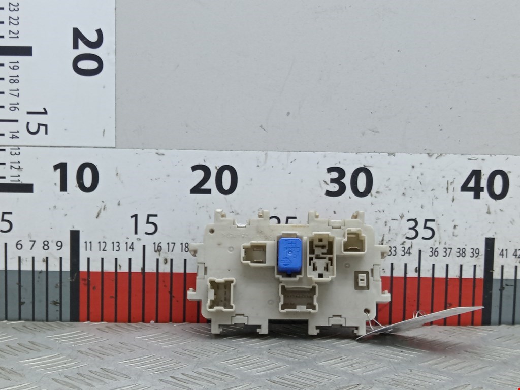 Датчик уровня в бачок омывателя NISSAN Pathfinder R51M 2004-2014