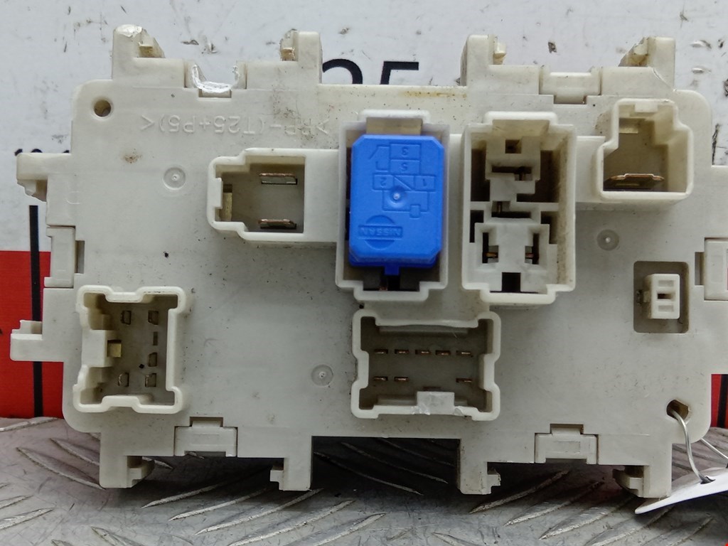 Датчик уровня в бачок омывателя NISSAN Pathfinder R51M 2004-2014