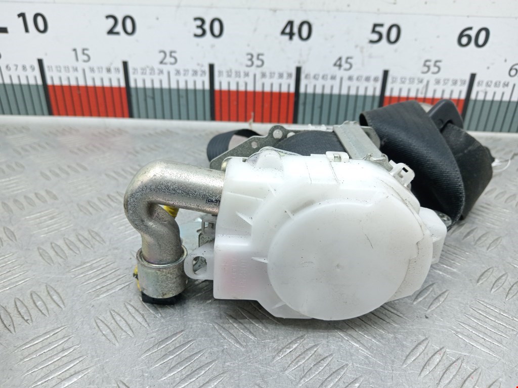 Ремень безопасности передний правый TOYOTA Avensis 2009-2015