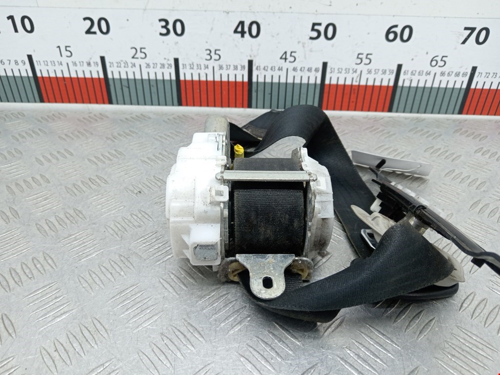 Ремень безопасности передний правый TOYOTA Avensis 2009-2015