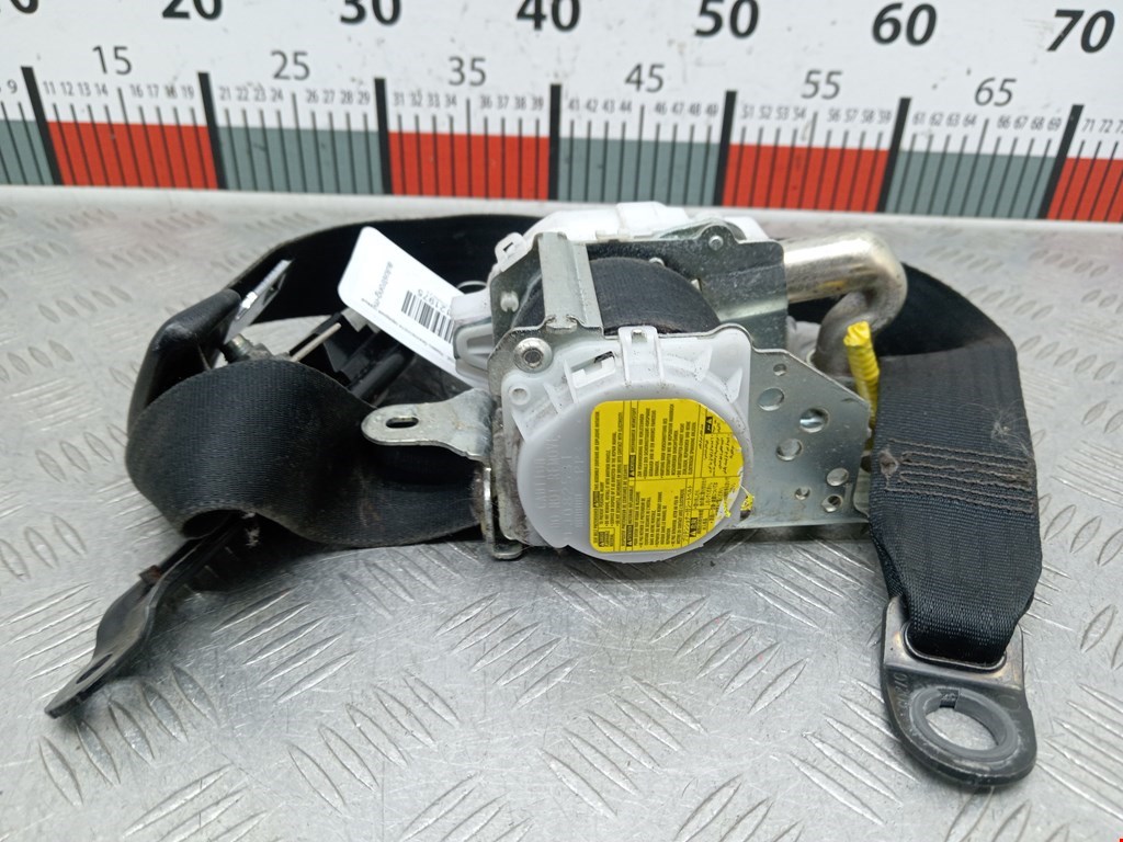 Ремень безопасности передний правый TOYOTA Avensis 2009-2015