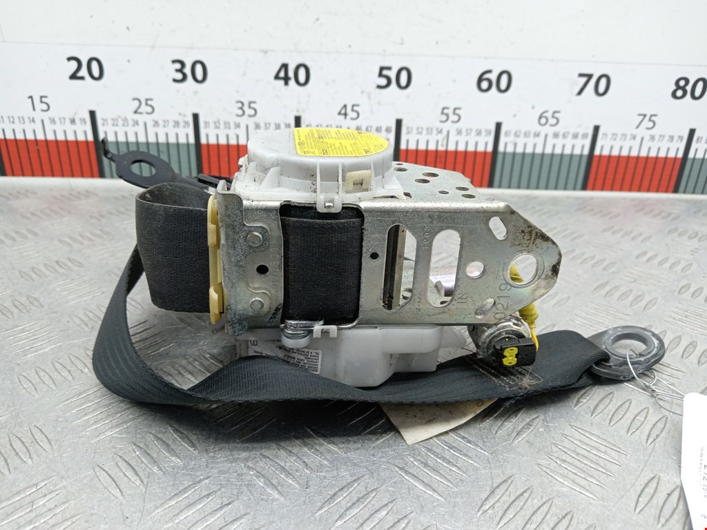 Ремень безопасности передний левый Toyota Avensis 3 (T270) (2009-2018)