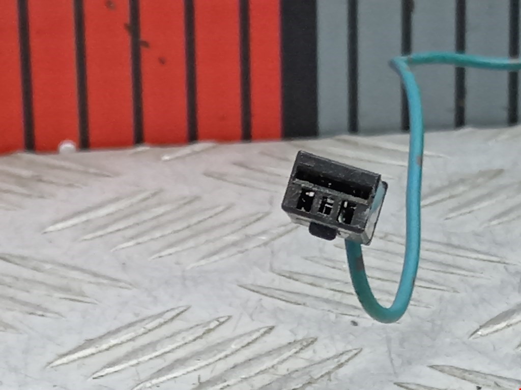 Усилитель антенны NISSAN Pathfinder R51M 2004-2014