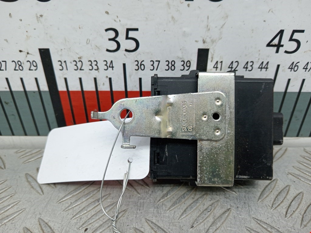 Блок управления центральным замком TOYOTA Avensis 2009-2015