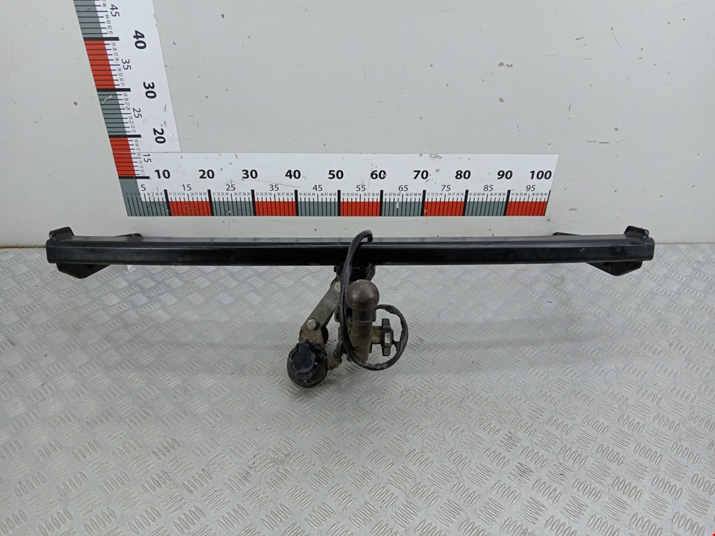 Фаркоп (прицепное устройство) VOLKSWAGEN Passat B6 2005-2011