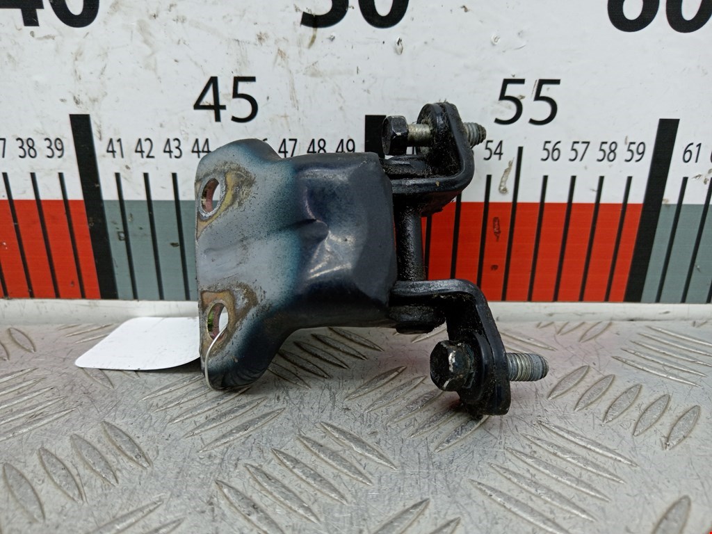 Петля двери задней левой Mitsubishi Galant 8 (1996-2006)