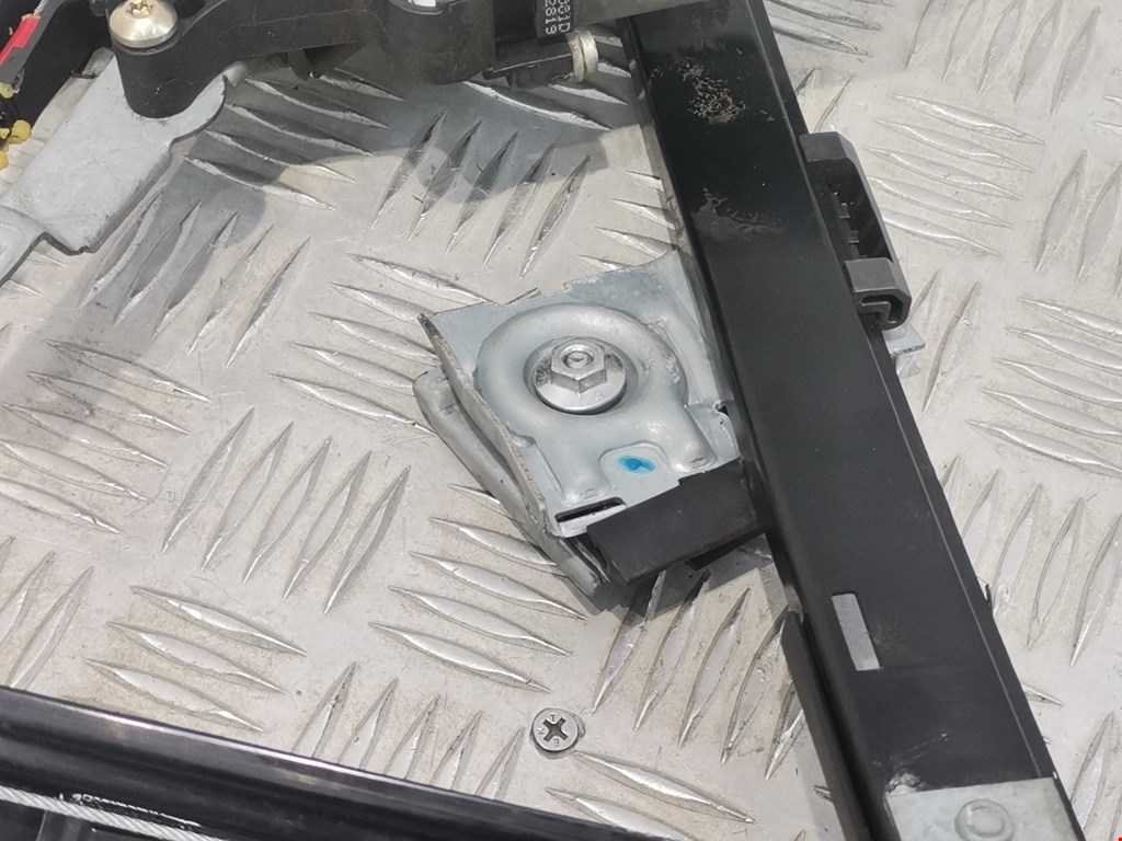 Стеклоподъемник передний правый FORD Mondeo III 2000-2007