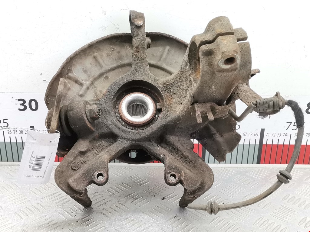 Ступица передняя левая VOLKSWAGEN Polo IV 2001-2009