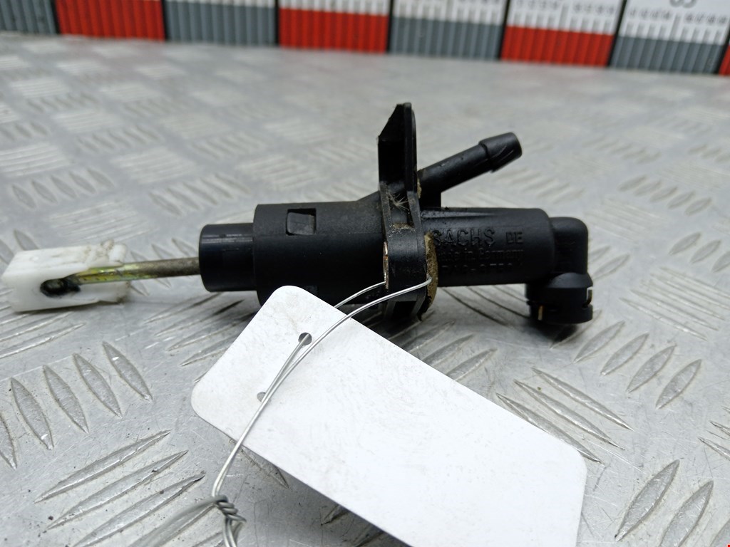 Цилиндр сцепления главный VOLKSWAGEN Polo IV 2001-2009