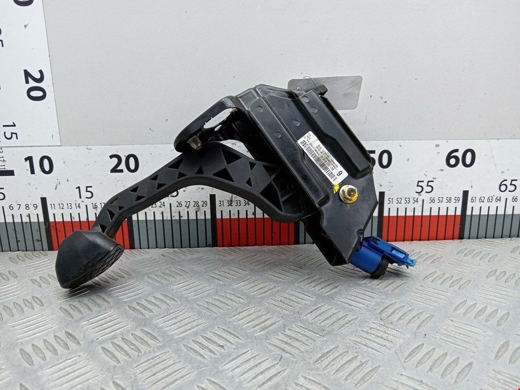 Педаль сцепления VOLKSWAGEN Polo IV 2001-2009