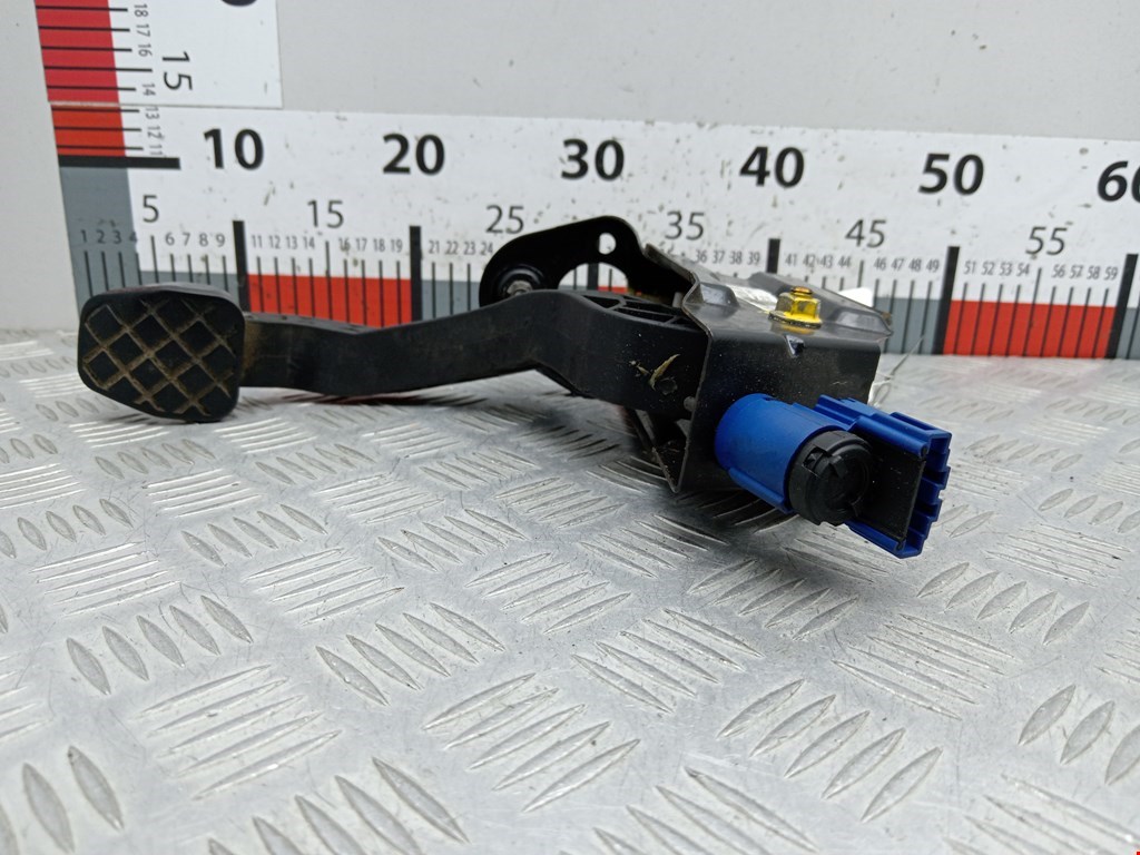 Педаль сцепления VOLKSWAGEN Polo IV 2001-2009
