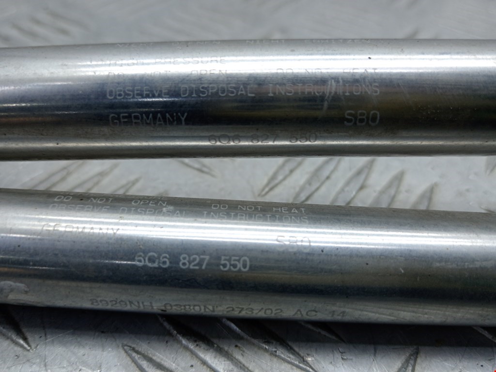 Амортизатор крышки (двери) багажника VOLKSWAGEN Polo IV 2001-2009