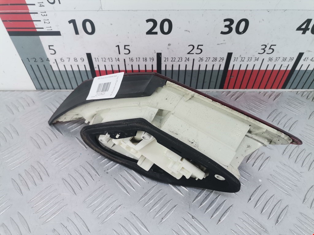 Фонарь задний внутренний левый OPEL Astra J 2009-2017