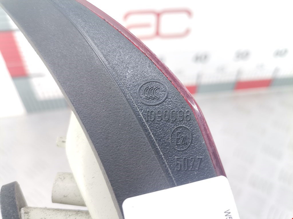 Фонарь задний внутренний левый OPEL Astra J 2009-2017