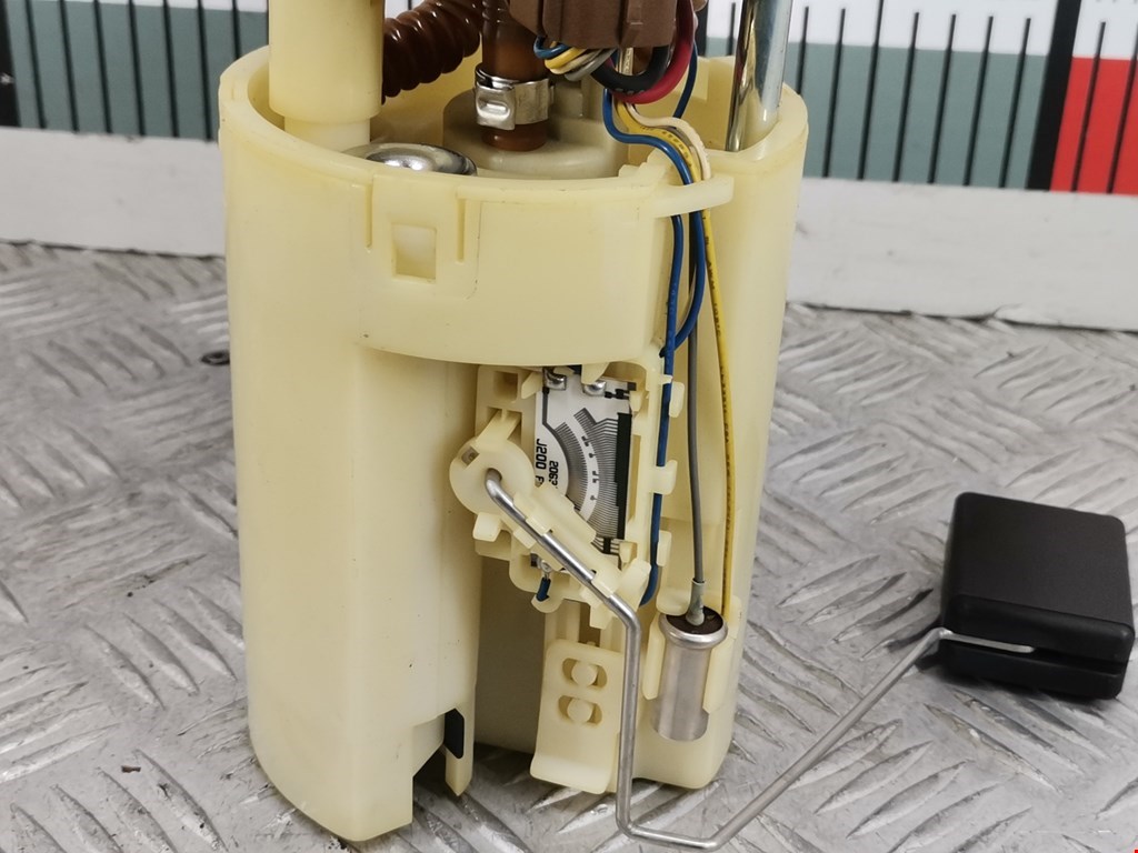 Насос топливный (электрический) DAEWOO Nubira 2003-2007