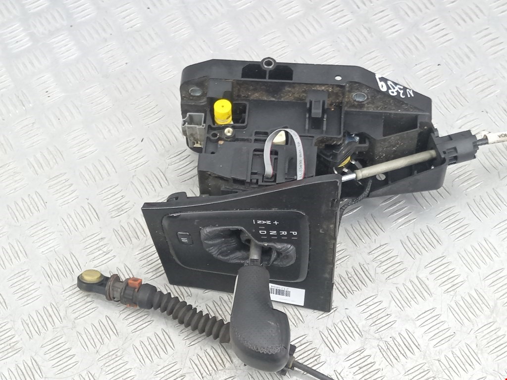 Кулиса (селектор) АКПП/МКПП в салоне VOLVO V70 II 2000-2007