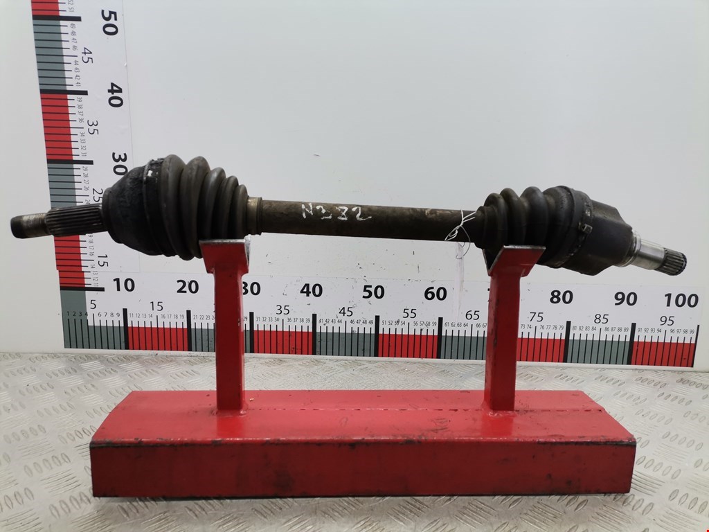 Полуось (привод, приводной вал) передняя левая FORD Focus I 1998-2005