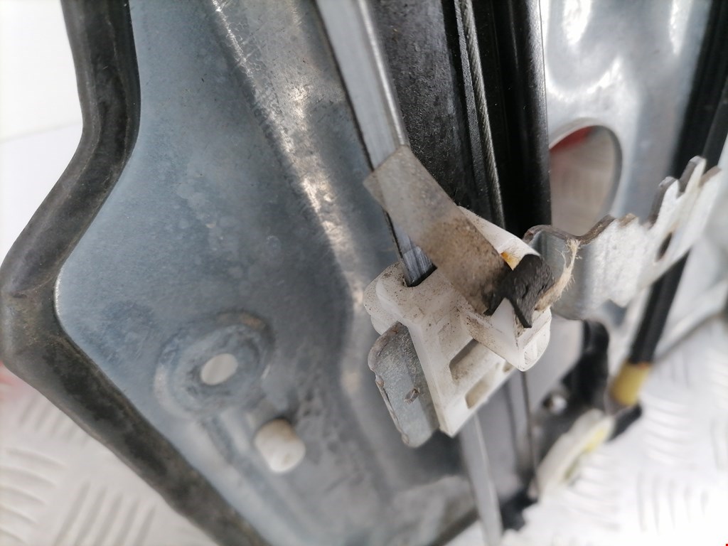 Стеклоподъемник передний правый NISSAN Qashqai J10 2006-2013