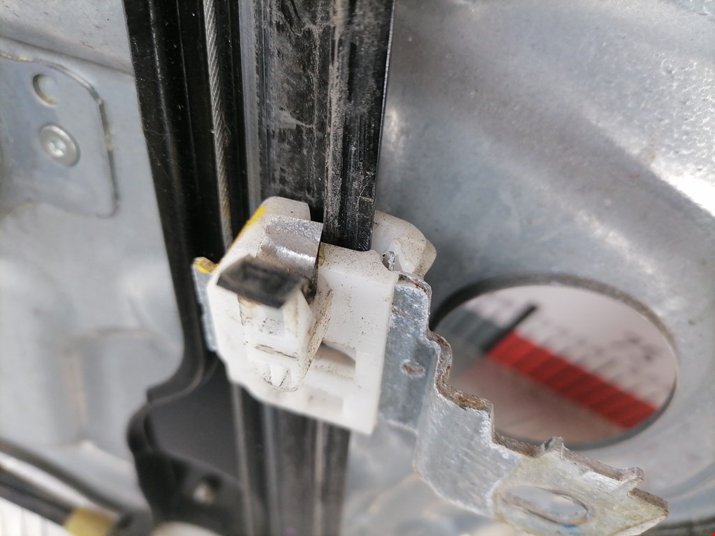 Стеклоподъемник передний правый NISSAN Qashqai J10 2006-2013