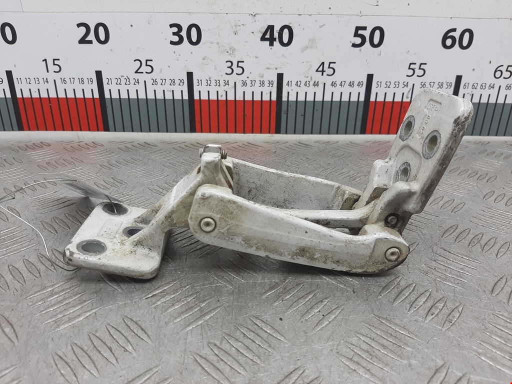 Петля двери распашной Mercedes Sprinter 2 (W906) (2006-2016)