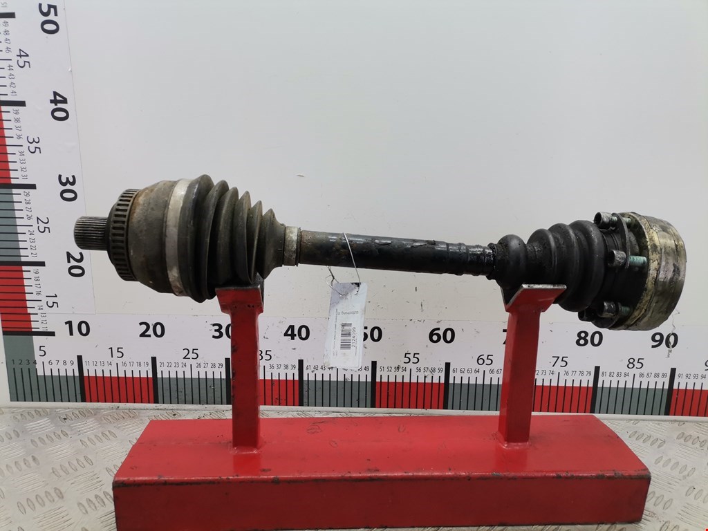 Полуось передняя правая (приводной вал шрус) Volkswagen Sharan 1 (1995-2010)
