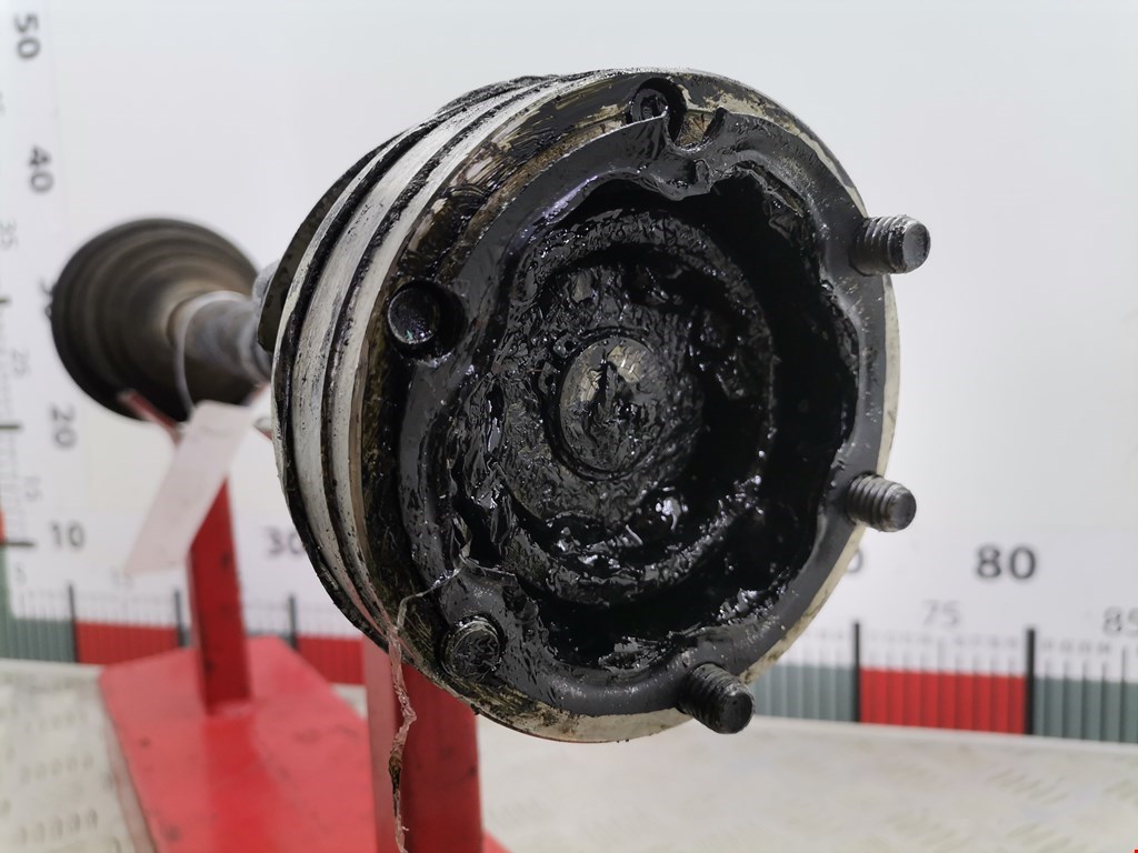 Полуось (привод, приводной вал) передняя правая VOLKSWAGEN Sharan 1995-2010