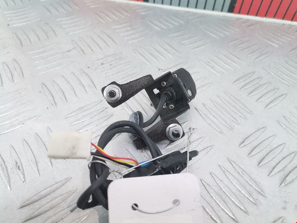 Замок зажигания TOYOTA Prius III XW30 2009-2015