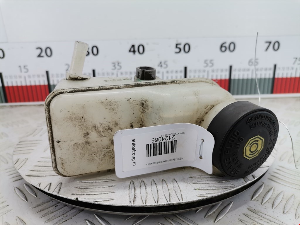 Бачок главного тормозного цилиндра TOYOTA Yaris Verso 1999-2006