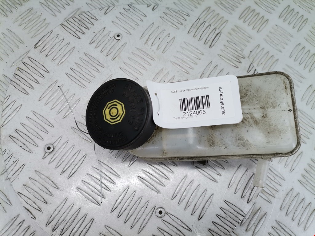 Бачок главного тормозного цилиндра TOYOTA Yaris Verso 1999-2006