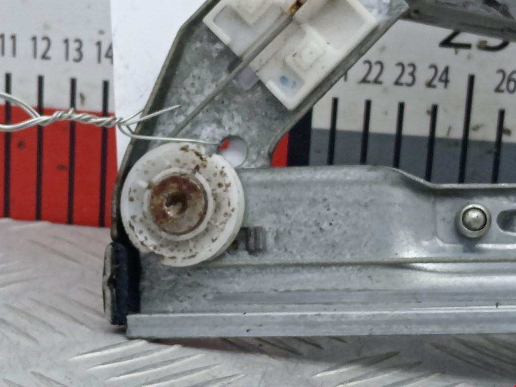 Стеклоподъемник передний правый PEUGEOT 206 1998-2012