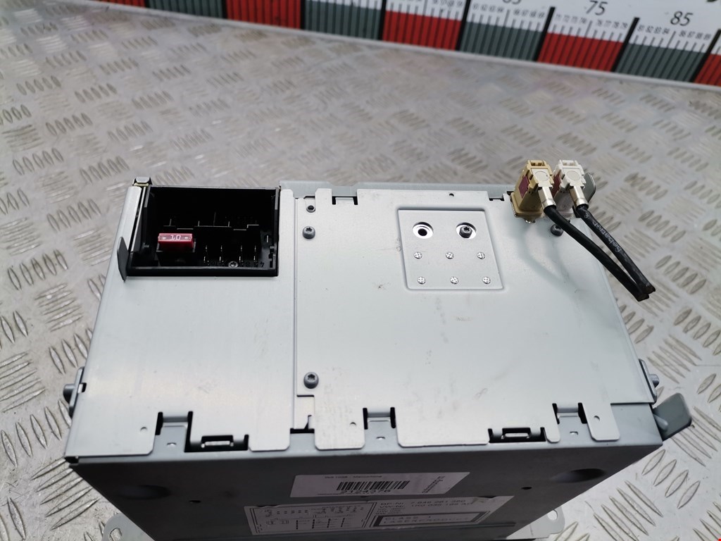 Магнитола VOLKSWAGEN Touran 2003-2010