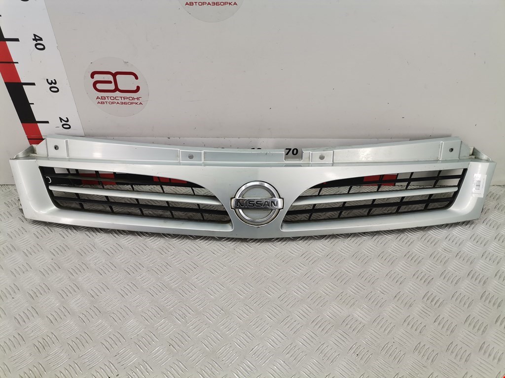 Решетка радиатора NISSAN Inerstar 1997-2010