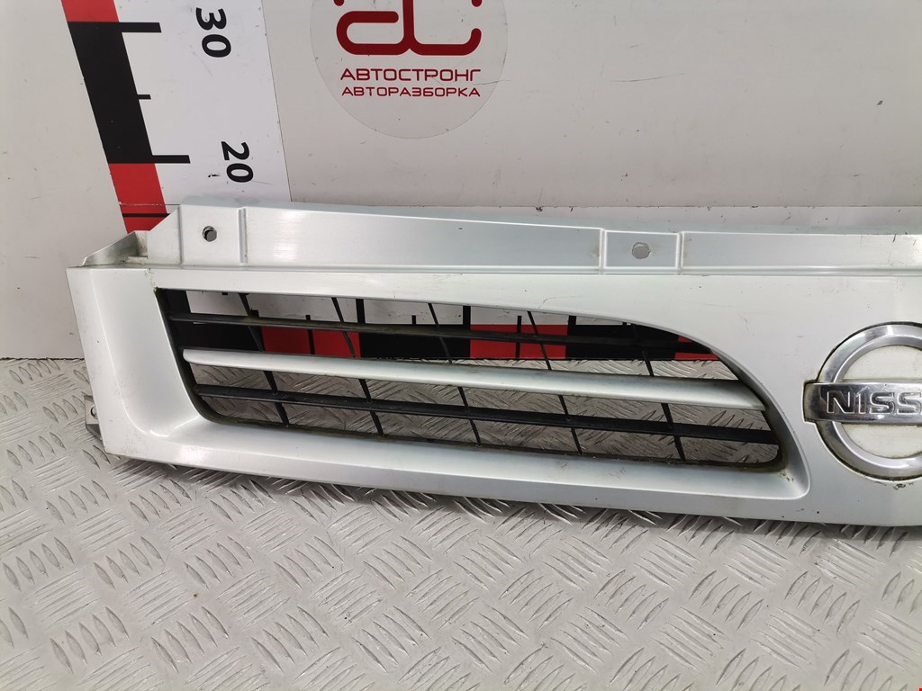 Решетка радиатора NISSAN Inerstar 1997-2010