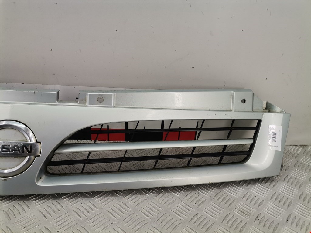 Решетка радиатора NISSAN Inerstar 1997-2010