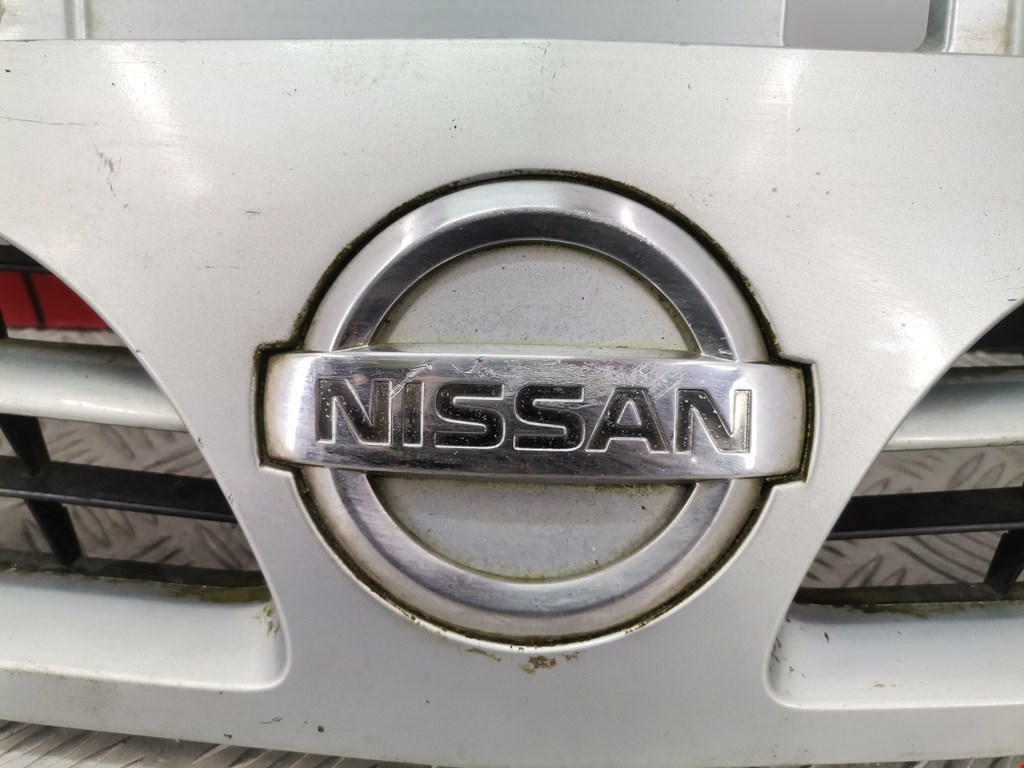 Решетка радиатора NISSAN Inerstar 1997-2010