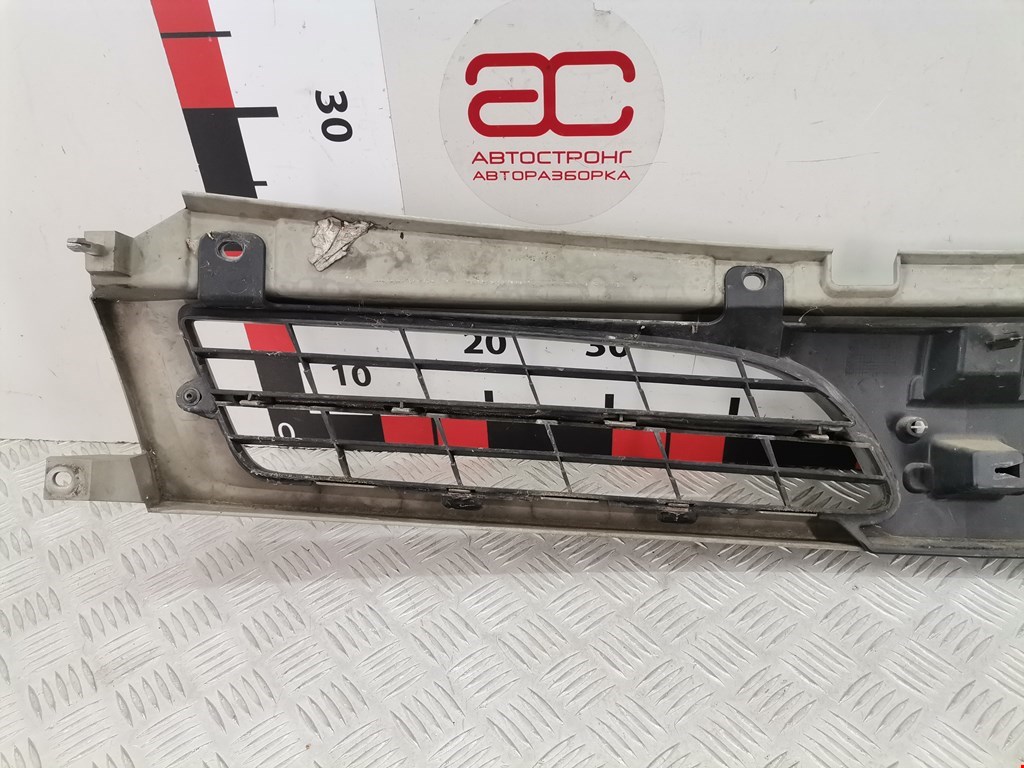 Решетка радиатора NISSAN Inerstar 1997-2010