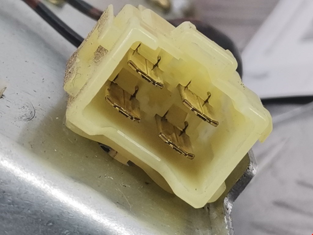 Моторчик стеклоочистителя задний SUBARU Legacy 1998-2004