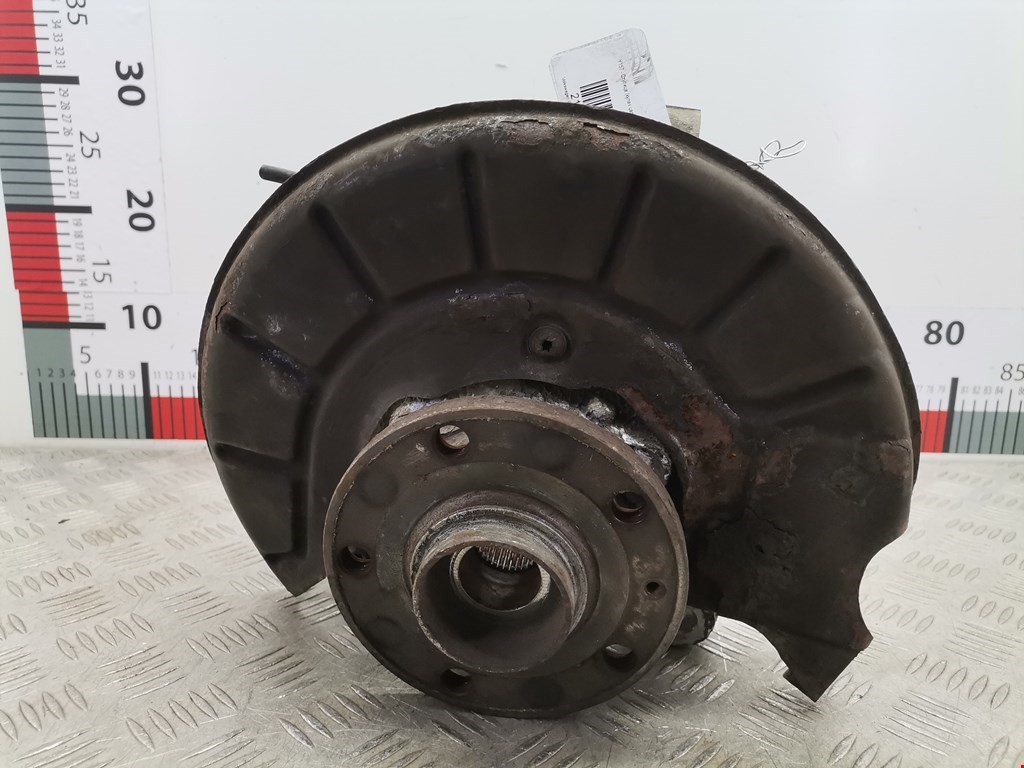 Ступица передняя левая VOLKSWAGEN Passat B6 2005-2011