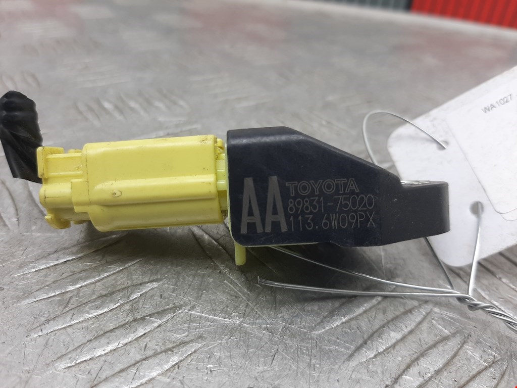 Датчик AIR BAG (подушек безопасности) TOYOTA Prius III XW30 2009-2015