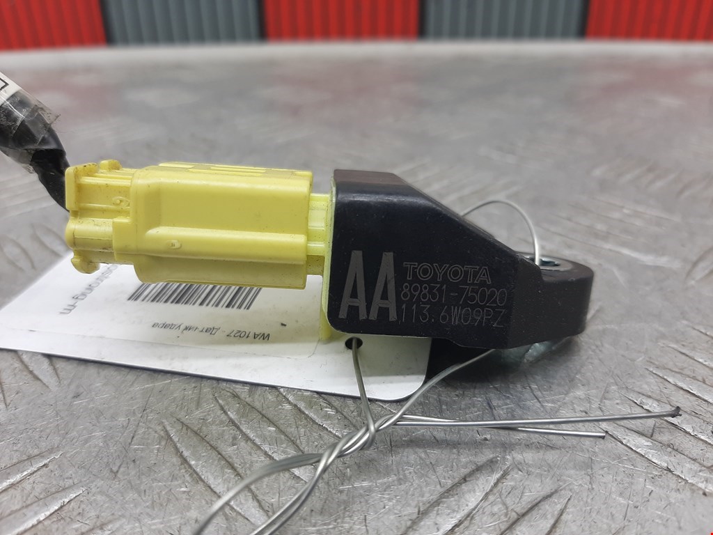 Датчик AIR BAG (подушек безопасности) TOYOTA Prius III XW30 2009-2015