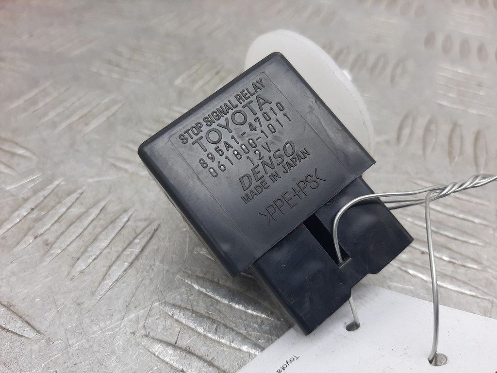 Реле TOYOTA Prius III XW30 2009-2015