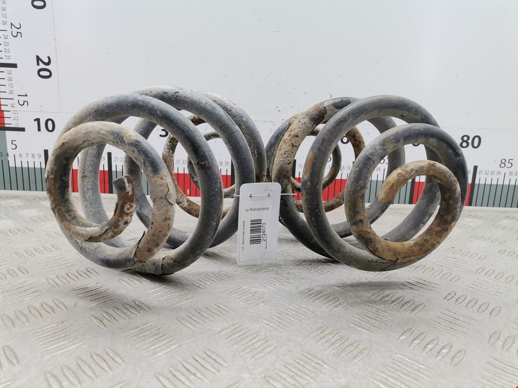 Пружина задняя левая/правая SEAT Alhambra 1996-2010