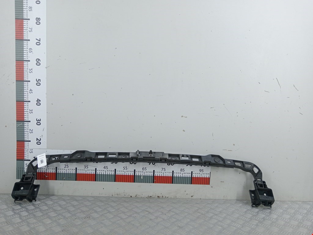 Кронштейн заднего бампера центральный VOLKSWAGEN Golf VI 2009-2012