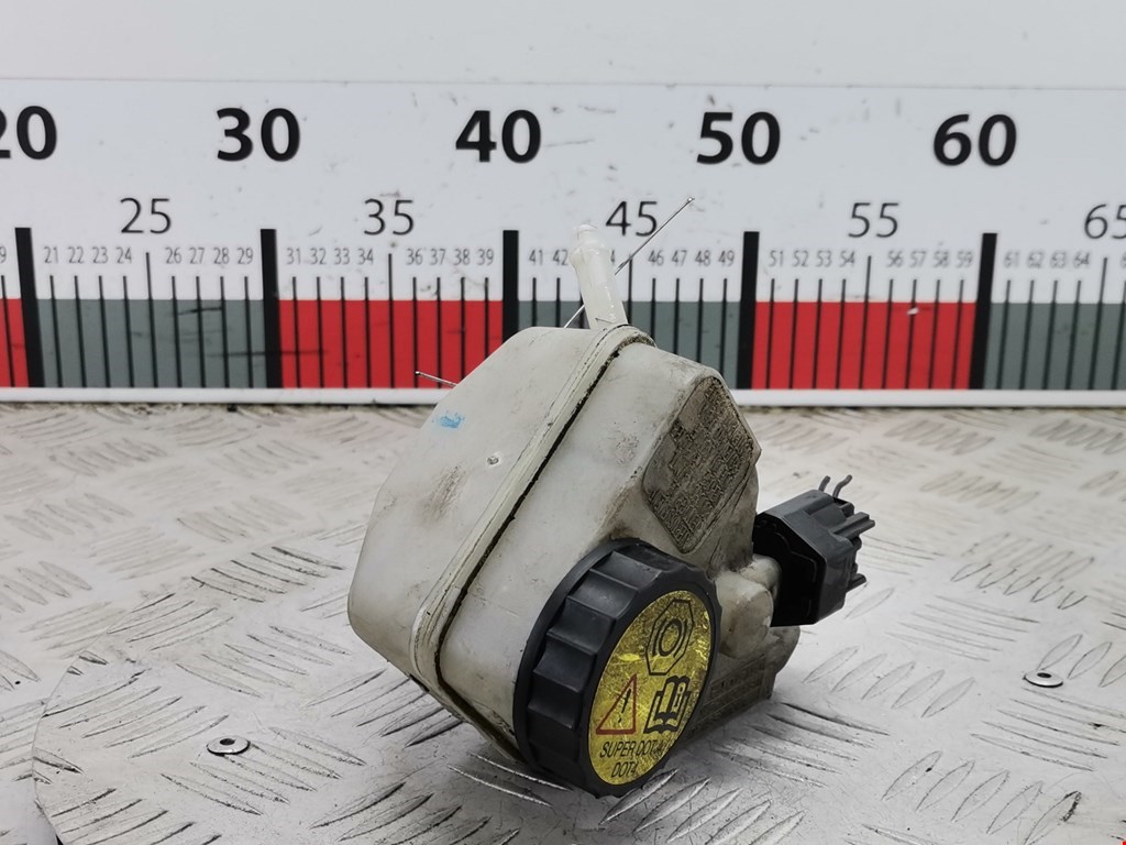 Бачок главного тормозного цилиндра FORD Mondeo III 2000-2007