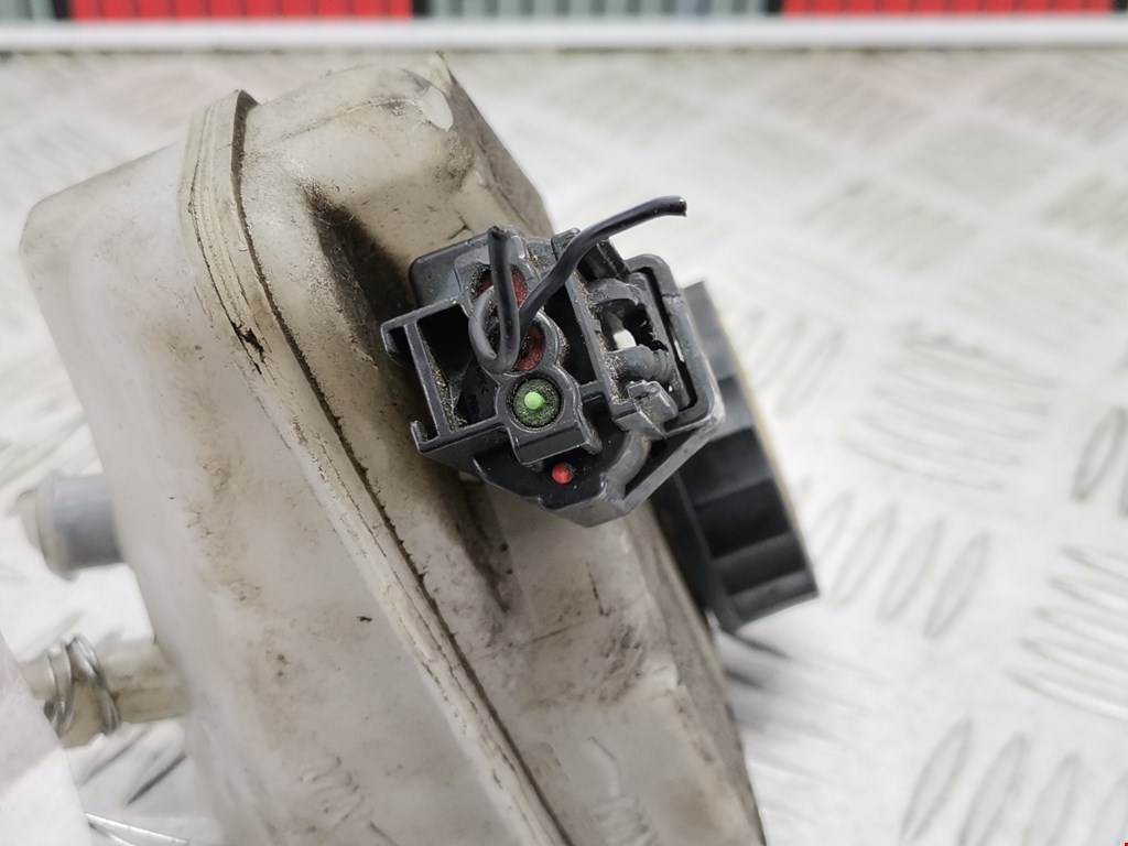 Бачок главного тормозного цилиндра FORD Mondeo III 2000-2007