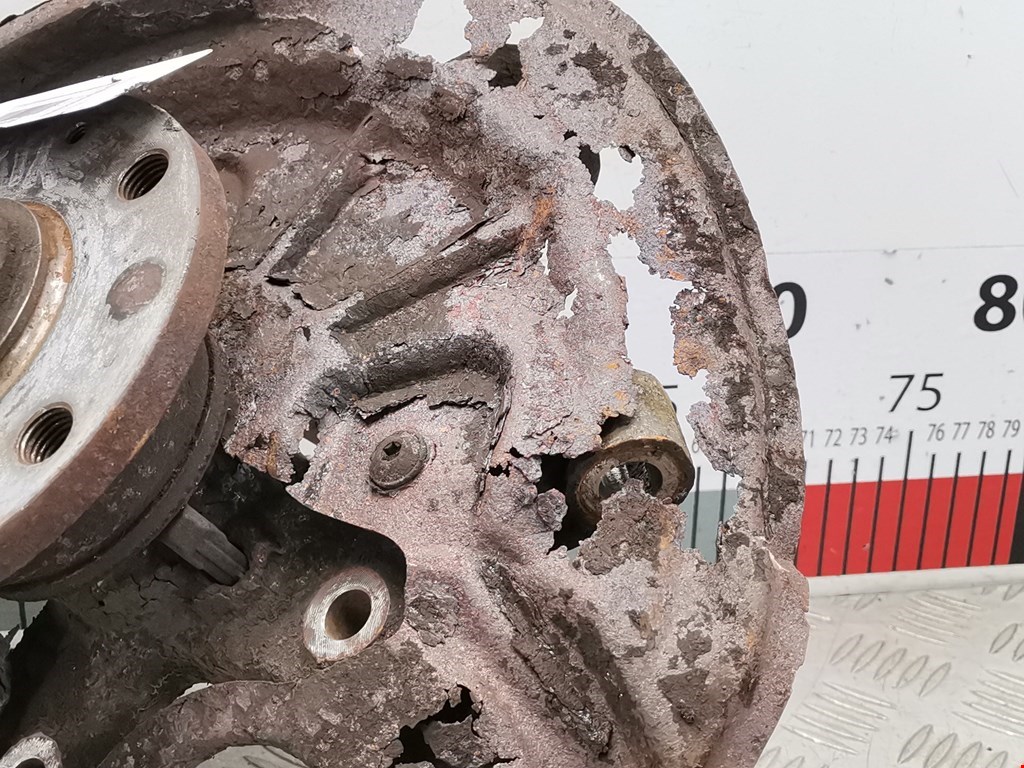 Ступица задняя левая VOLKSWAGEN Touran 2003-2010