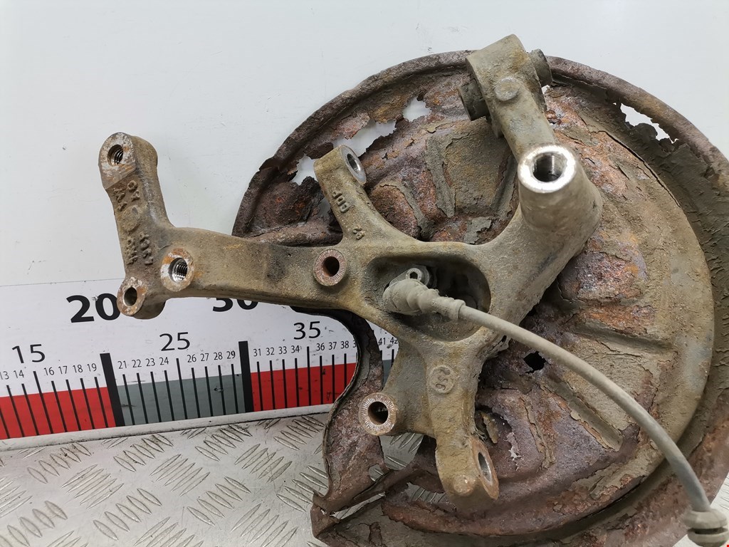 Ступица задняя левая VOLKSWAGEN Touran 2003-2010