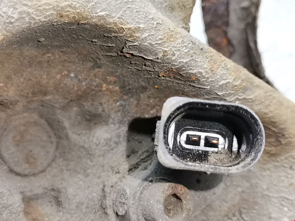 Ступица задняя левая VOLKSWAGEN Touran 2003-2010