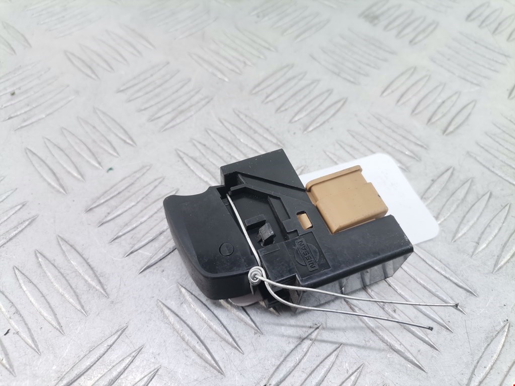Кнопка стеклоподъемника SUBARU Forester II 2002-2008